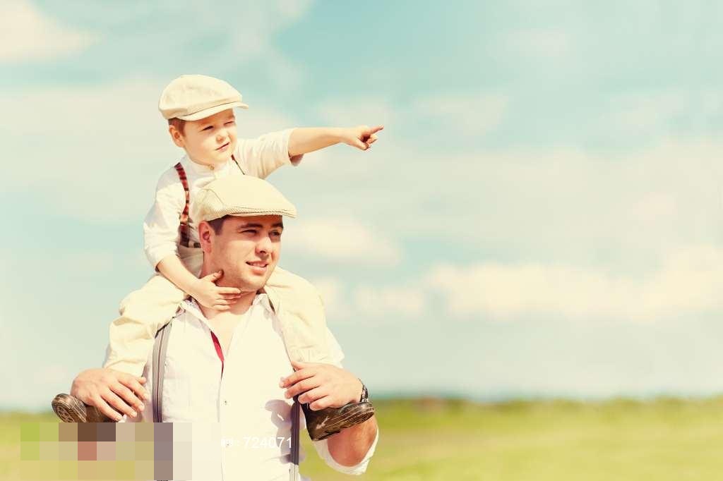 May fathers son. Great parents. May fathers son. My father's son текст. Мужчина с ребенком.